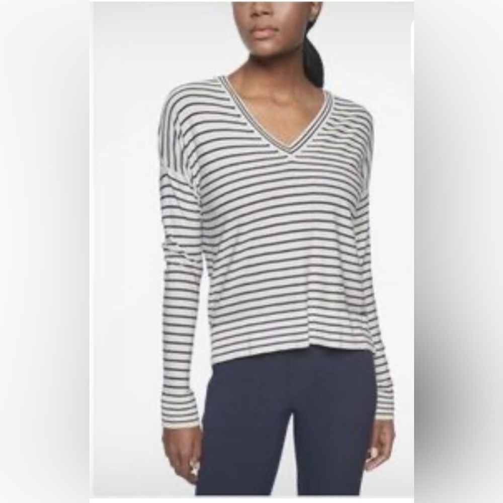 Athleta Retreat V Neck Long Sleeve
